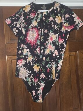 Johnny Was Black Floral Zip-Front Women's One-Piece Wet Suit -XL